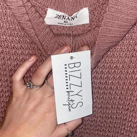 🍂NWT Oversized Lilac Sweater! - Picture 3 of 8